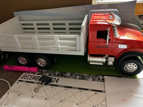 1/18 18" LONG   KUBOTA MACK GRANITE NO PACKAGING # A 617