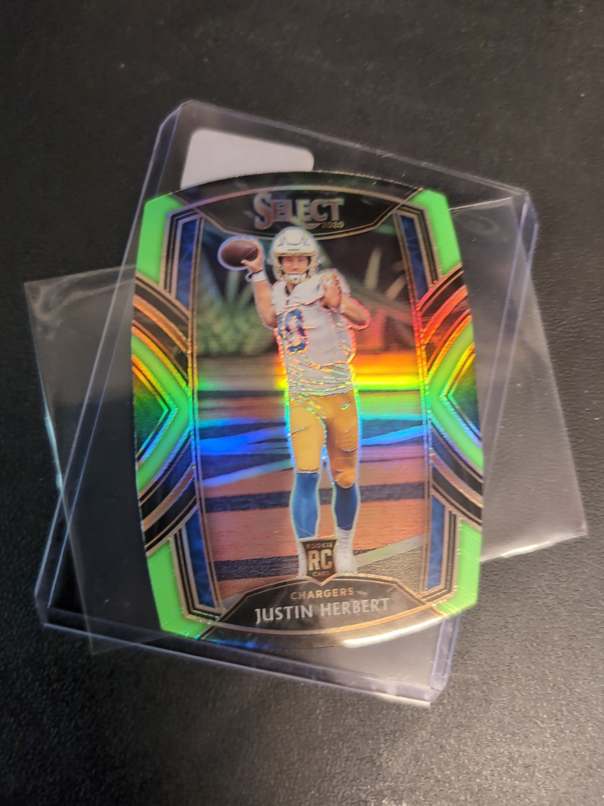 2020 Die-Cut Neon Green Select Justin Herbert Rookie  Chargers Club Level Prizm