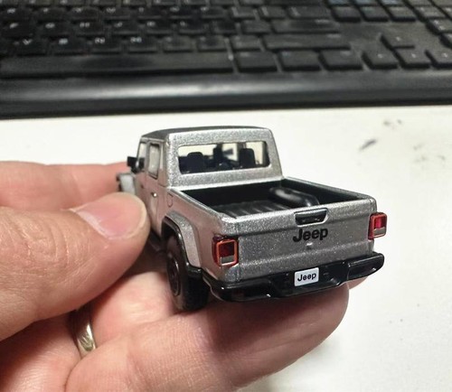 Diecast Pickup 1:64 Model Collection Car Metal JKM New in Box Jeep Gladiator - Picture 6 of 13