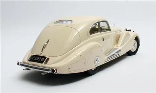 MATRIX MXL1302-011 1/18 Mercedes-Benz 500K Special Streamline White 1935 - Image 2 of 4
