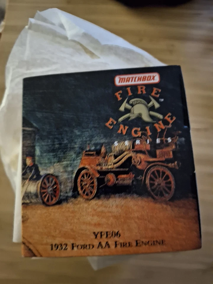 MODELOS MATCHBOX DE ANTAÑO Camión de Bomberos Ford AA YFE06 1932 Abierto Ahora Para Fotos Foto 3 de 4