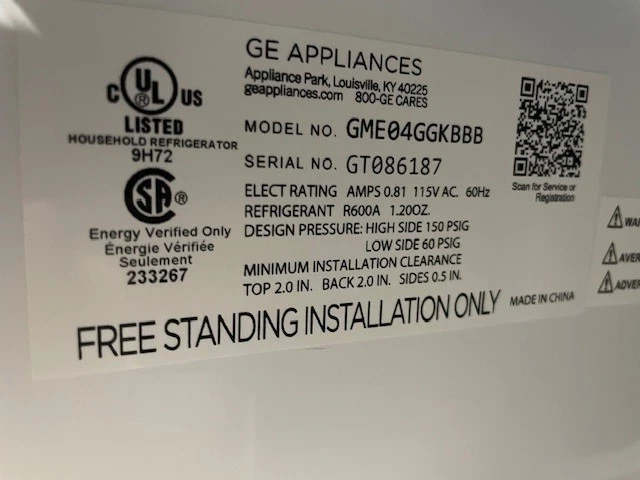 GE GME04GGKBBB 20" Negro 4,4 ft³ ft. Refrigerador compacto NOB #112129 Foto 3 de 4