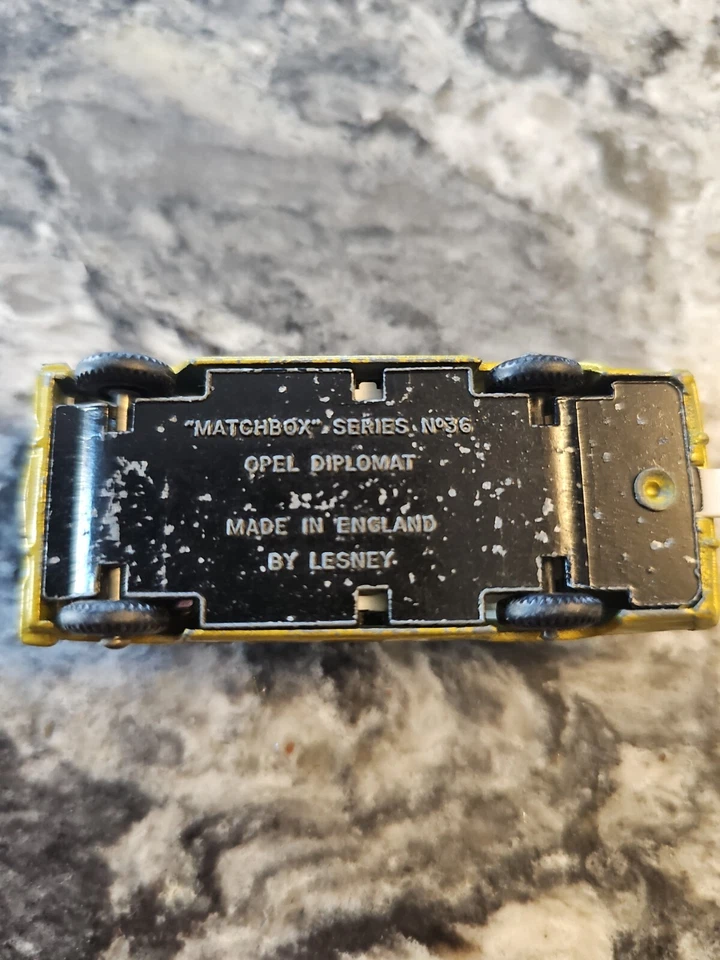 Opel Diplomat 1966 vintage serie n.º Coche fundido a presión 36 cerillas de oro Foto 4 de 4