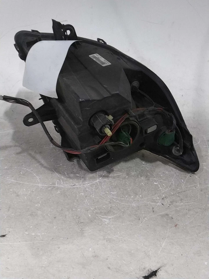 Used Right Headlight Assembly fits: 2008 Nissan Sentra 2.0L Right Grade A - Image 2 of 4