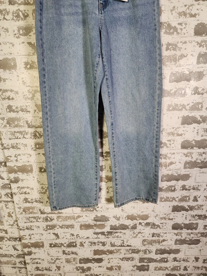 Pantalones de mezclilla Forever 21 lavado claro pierna ancha años 90 talla 31 adornos Y2K Foto 3 de 4