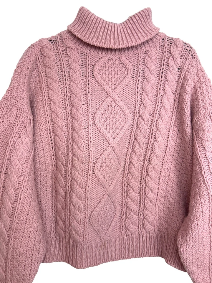 Suéter De Colección Laura Ashley Para Mujer M/L Rosa Tejido con Cable Cuello Alto Grueso Cuadrado Foto 2 de 4