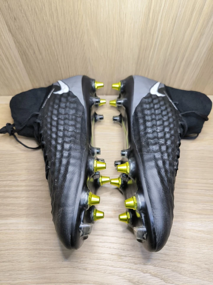 Nike Magista Obra II ACC ANTI CLOG US 8.5 UK 7.5 SOCCER CLEATS FOOTBALL BOOTS - Image 4 of 4