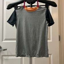 Tommy Bahama Active Boys Performance T-Shirt Size S 5-6 Gray Orange Athletic