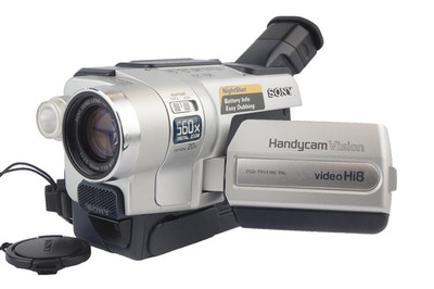 SONY CCD-TRV218E PAL Hi8 Camcorder Handycam Videokamera ''TOP''