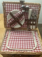 Wicker Picnic Basket for 2 Person, Willow Hamper Basket Sets with Insulated C...