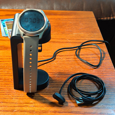 Mobovi Tic Pro 5 Wrist HR GPS Heart Rate Monitor Watch Gray w/ Chargers