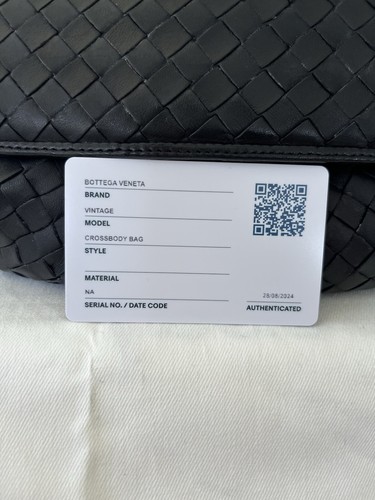 Bottega Veneta Vintage Black Leather Crossbody Shoulder Bag - Picture 14 of 15