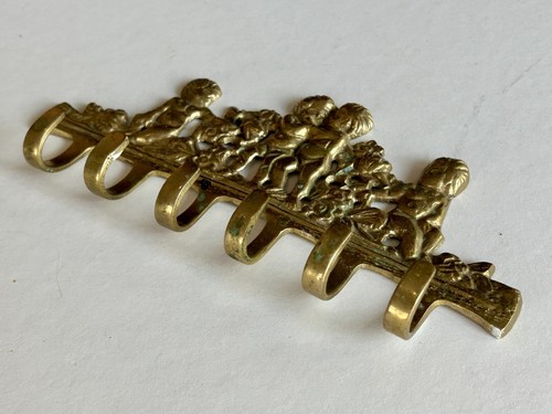 Vintage Patinaed Brass Cherubs & Flowers Key Holder 6 hooks 8" - Picture 5 of 7