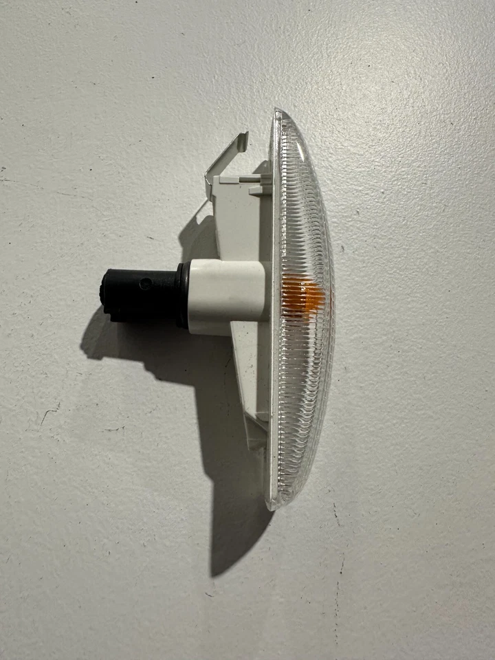 10-16 Land Rover 侧标记灯 LR4 LR3 LR2 范围运动 LR007954 原始设备制造商 — 第 2/4 张图片