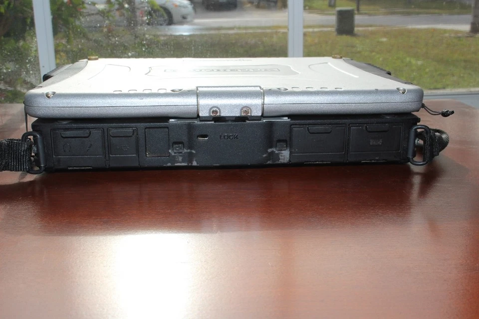 Panasonic Toughbook CF-19 MK4 i5 4GB, TELA SENSÍVEL AO TOQUE, 128 SSD.WIN 10 PRO 64BIT - Imagem 2 de 4