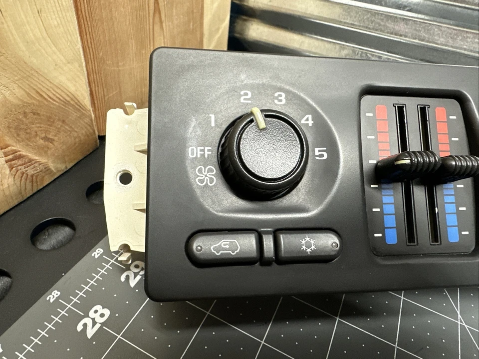 Chevy Trailblazer GMC Envoy 2003 2005 control de clima 15132072 LED BLANCO ¡LEER! Foto 4 de 4