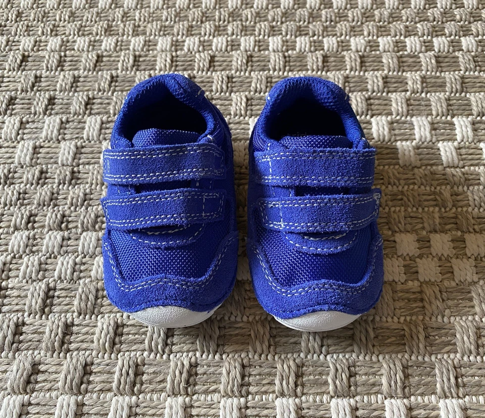 novo Tênis STRIDE RITE SM Mason Azul Camurça - Meninos 3 W de Largura - Imagem 2 de 4