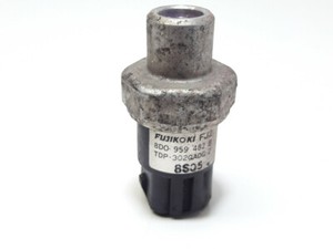 Volkswagen PASSAT B5 1997 Druckschalter Drucksensor Klimaanlage 1997 GUST22216