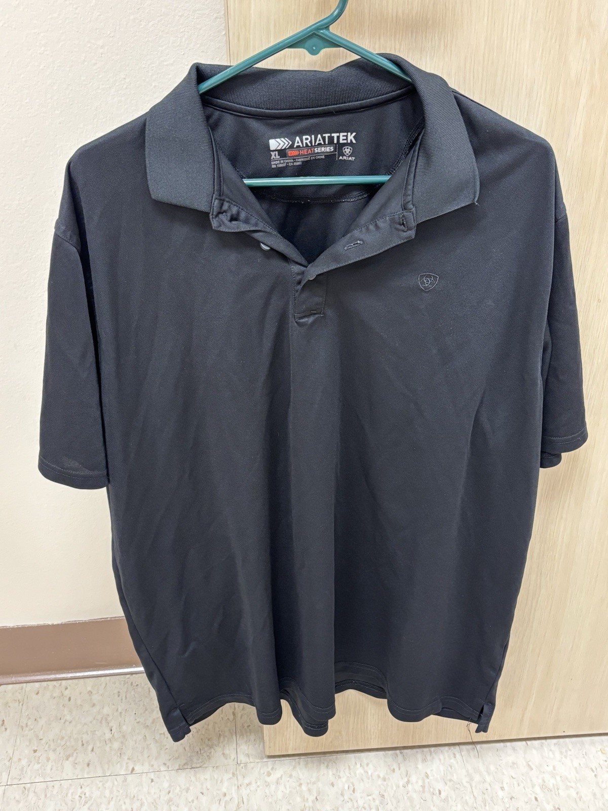 Ariat Tek Heat Series Printed Short Sleeve Solid Black Polo Size XL Mens