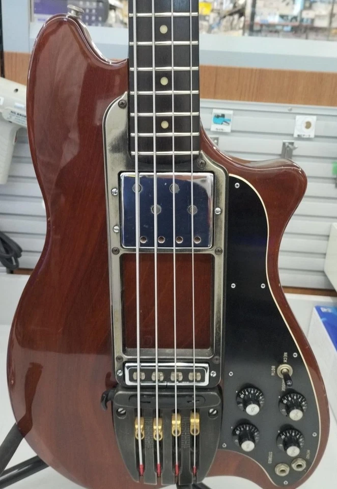 Bajo eléctrico usado OVATION MAGNUM BASS I Foto 2 de 4