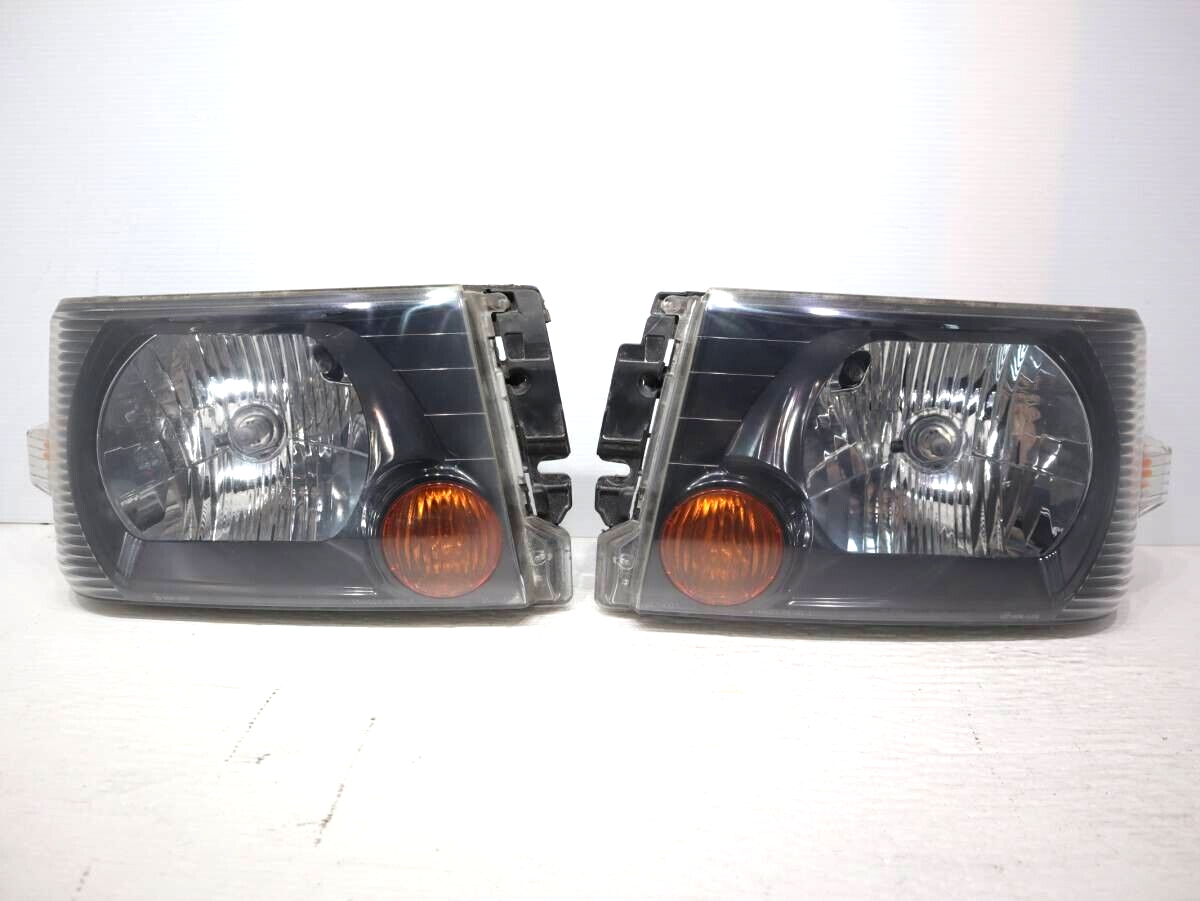 Mitsubishi Minicab U62V U61V U61T Headlight Lights Lamps set JDM