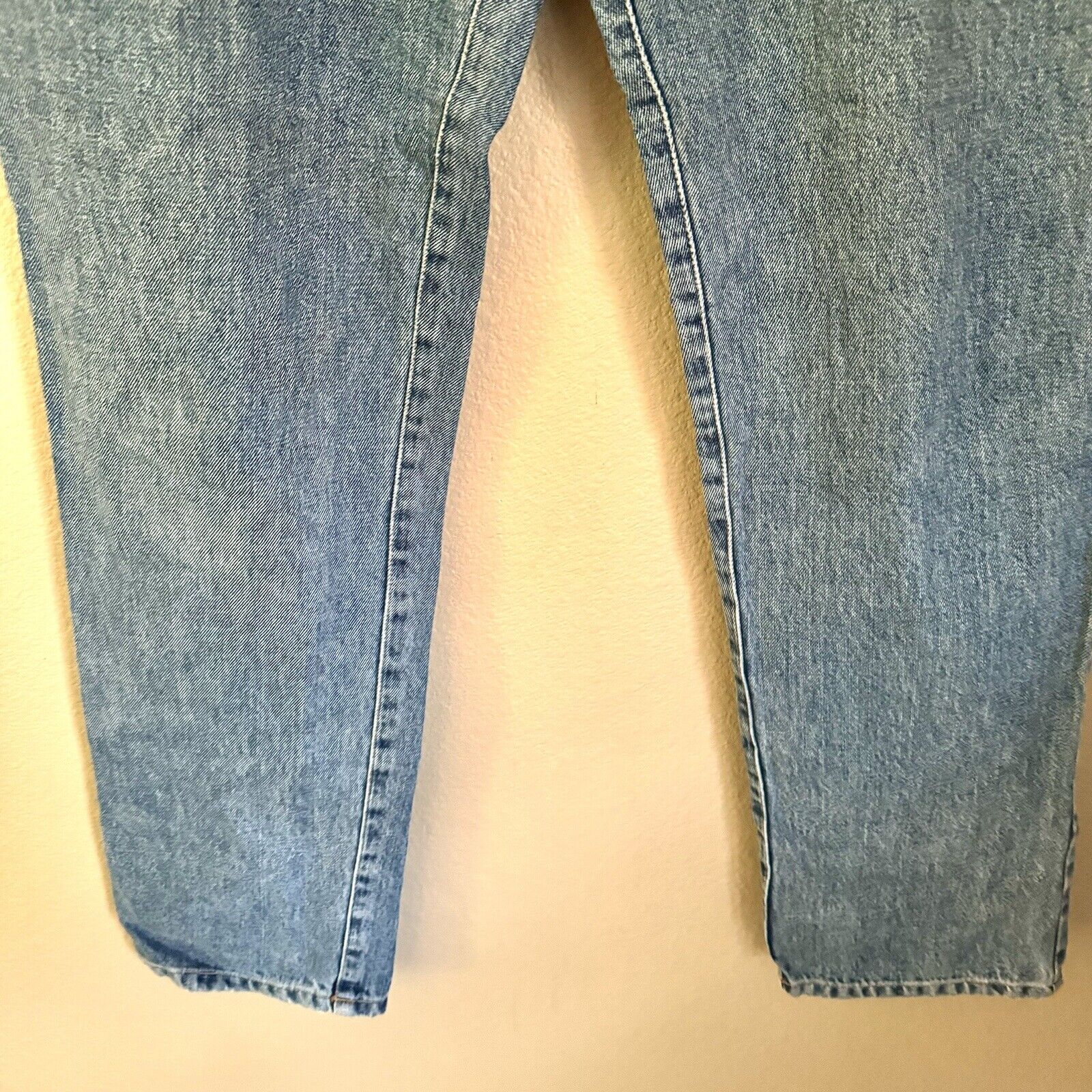 Vintage MENS Guess Light Wash Slim Straight Jeans… - image 5
