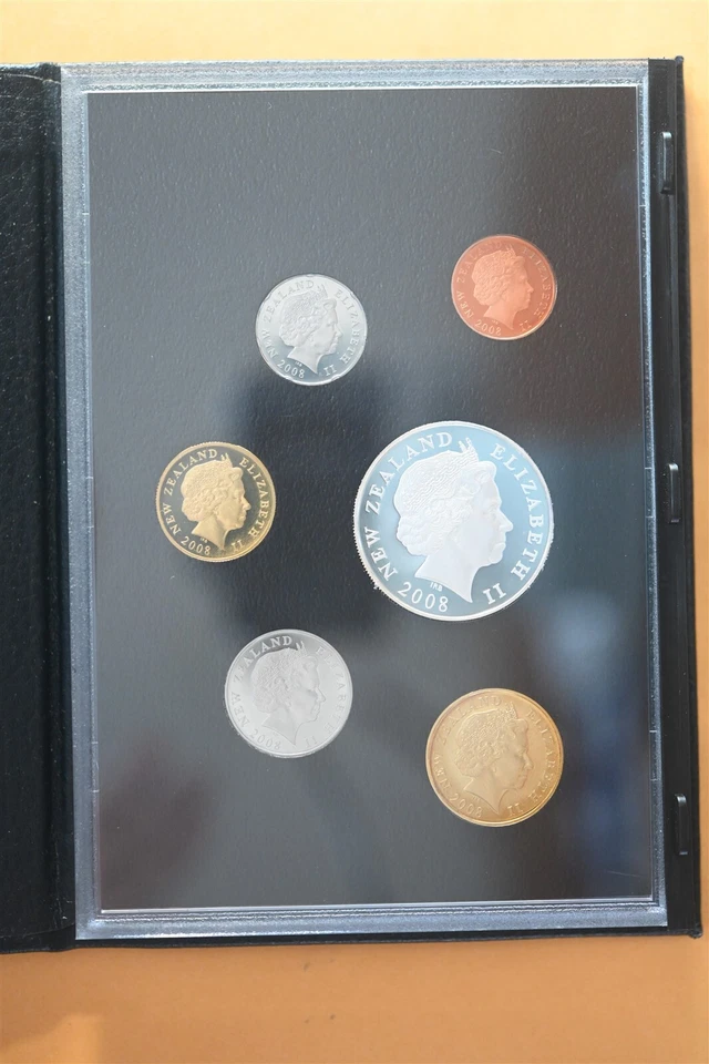 2008 New Zealand Silver Proof Coin Set Limited Edition - Hamilton's Frog - Image 4 of 4