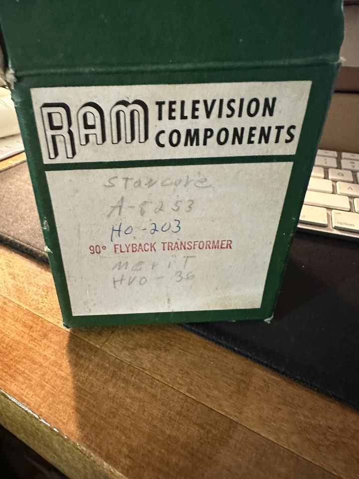 2 componentes de televisión RAM 20009781 90 grados Flyback transformador 158610 Univ Foto 2 de 4