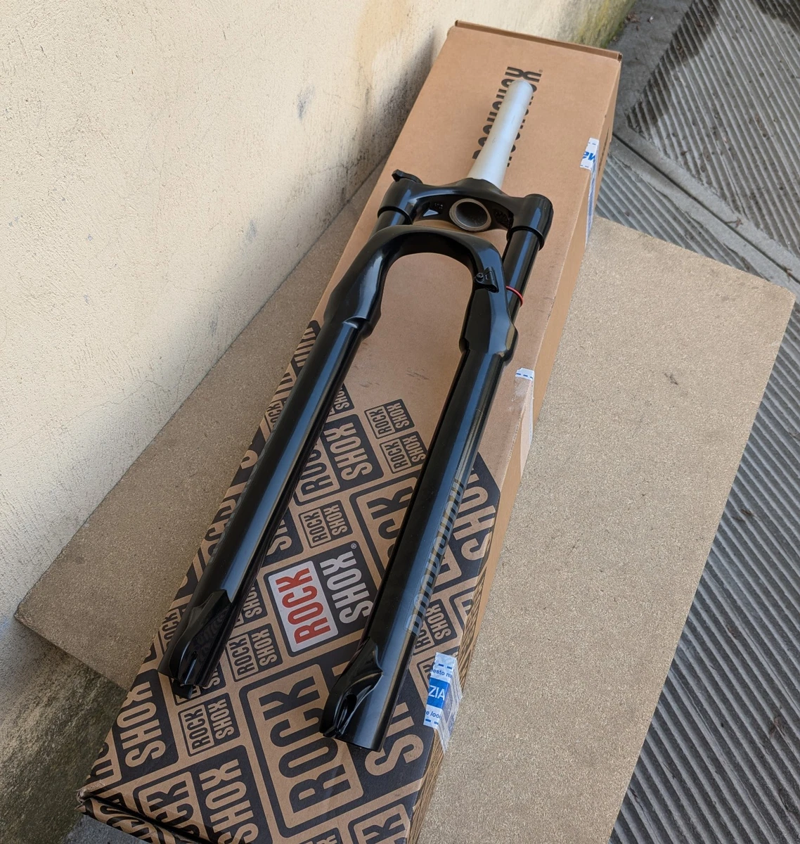 Forcelle Rockshox Neuve Pour VTT Et E-bike – 130mm, 35mm, Roue 29 Pouces