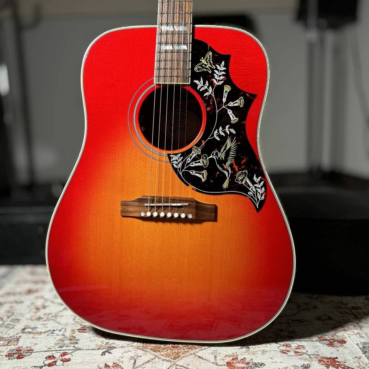 Gibson Hummingbird Standard 2025 Vintage Cherry Sunburst LR Baggs con estuche...
