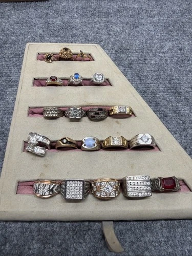 Costume Jewelry Lot Of 20 Rings Vintage To Now Gold & Silver Tone Some HGE