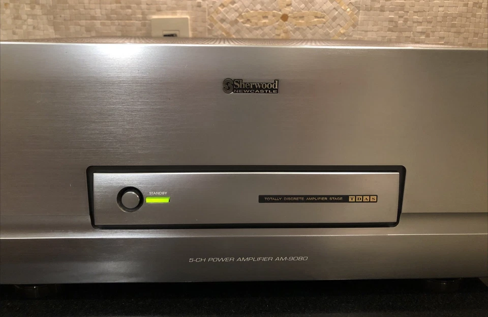 Amplificador de potencia Sherwood Newcastle AM-9080 5 CANALES RNC100 Sherwood control remoto Foto 4 de 4