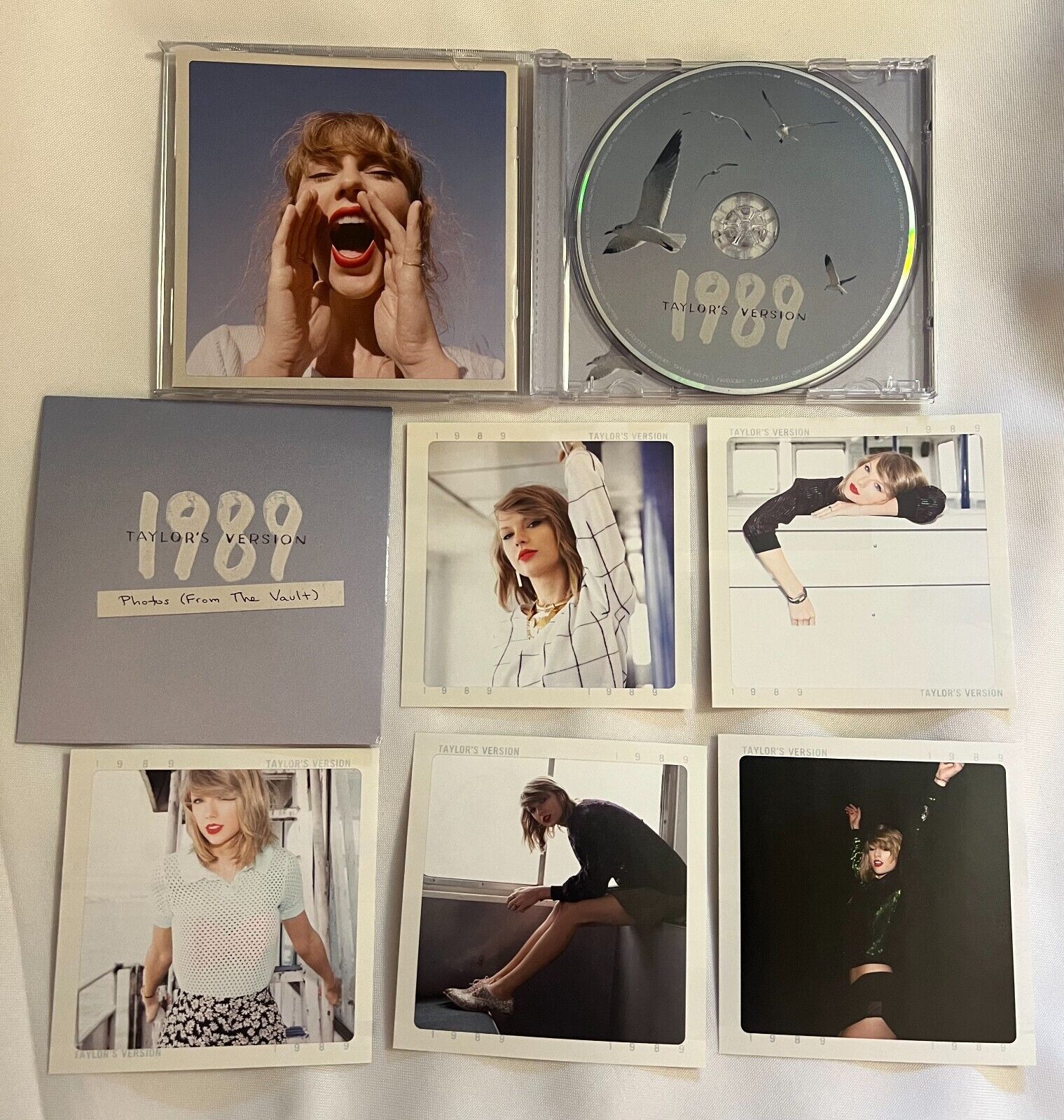 Taylor Swift 1989 Taylor's Version CD Crystal Skies Blue Deluxe Edition w/photos