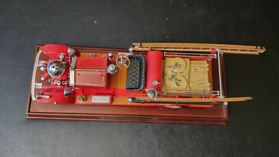 Franklin Mint-1922 Ahrens Fox R-K-4 Pumper Fire Truck 1:32 Precision Models 1990 - Image 4 of 4