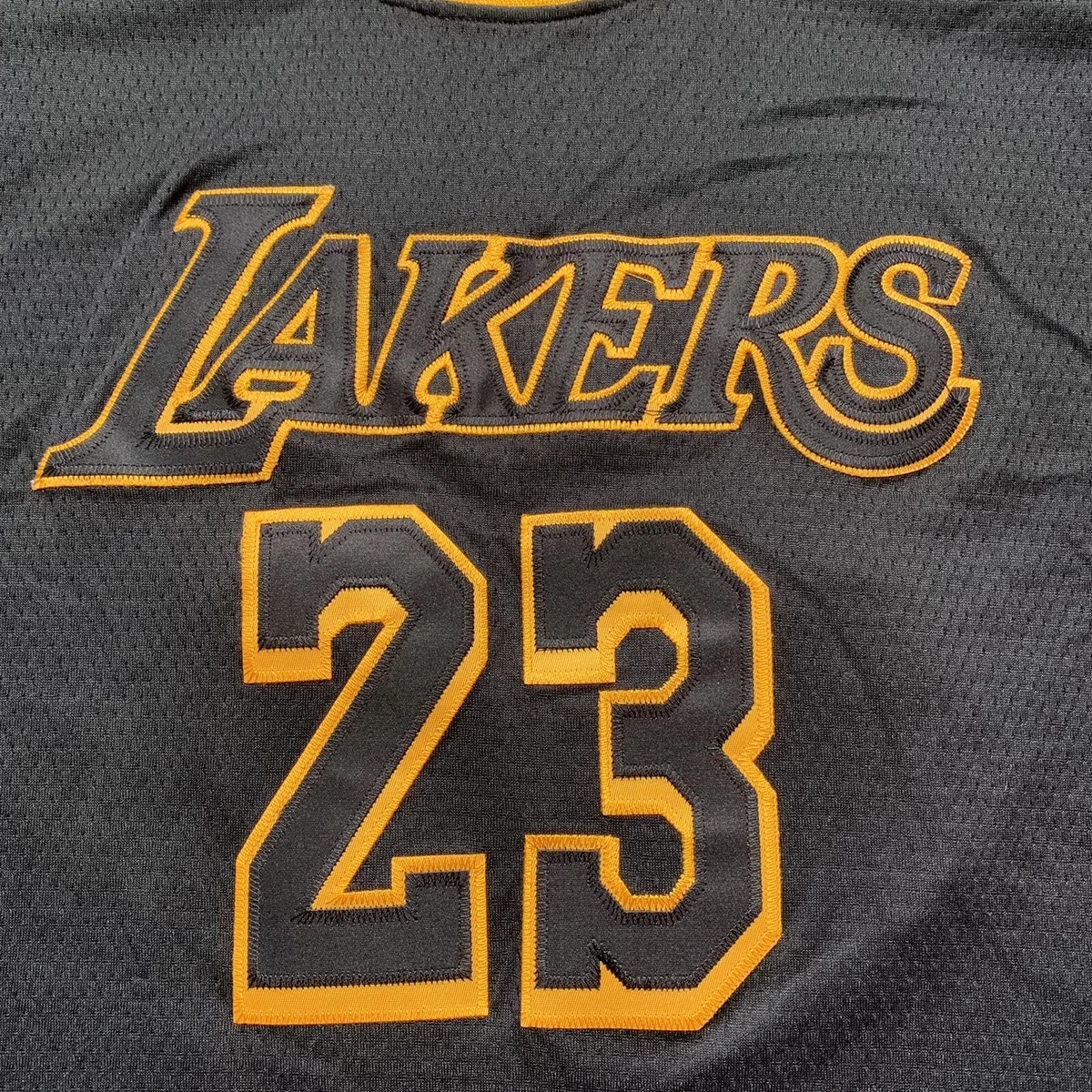 Nike Youth Los Angeles Lakers LeBron James #23 Yellow Swingman Jersey