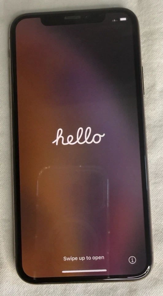 Apple iPhone XS 64GB  A1920 GOLD Unlocked  MTAJ2LL/A **88% Battery Health** EUC! - Image 2 of 4