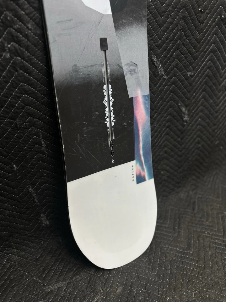 Snowboard para mujer Burton Yeasayer Flying v talla 152 Foto 4 de 4