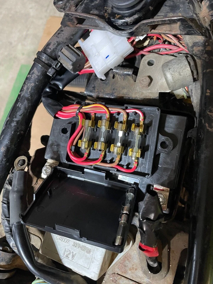 Yamaha XS XS650 XS750 XS850 XS1100 caja de fusibles réplica repuesto coleta corta Foto 3 de 4