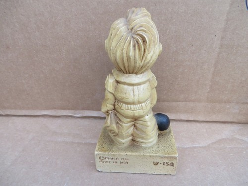 Vintage 1970's Cm Paula Co Figure Old Bowlers Dont Die They Dont Score Often - Picture 3 of 4