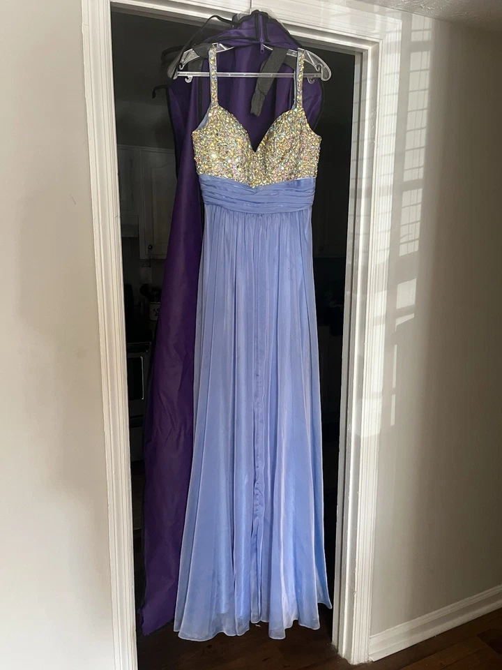 Vestido formal/de graduación lavanda talla 2. ¡Solo usado una vez! + Bolsa protectora de viaje Foto 2 de 4