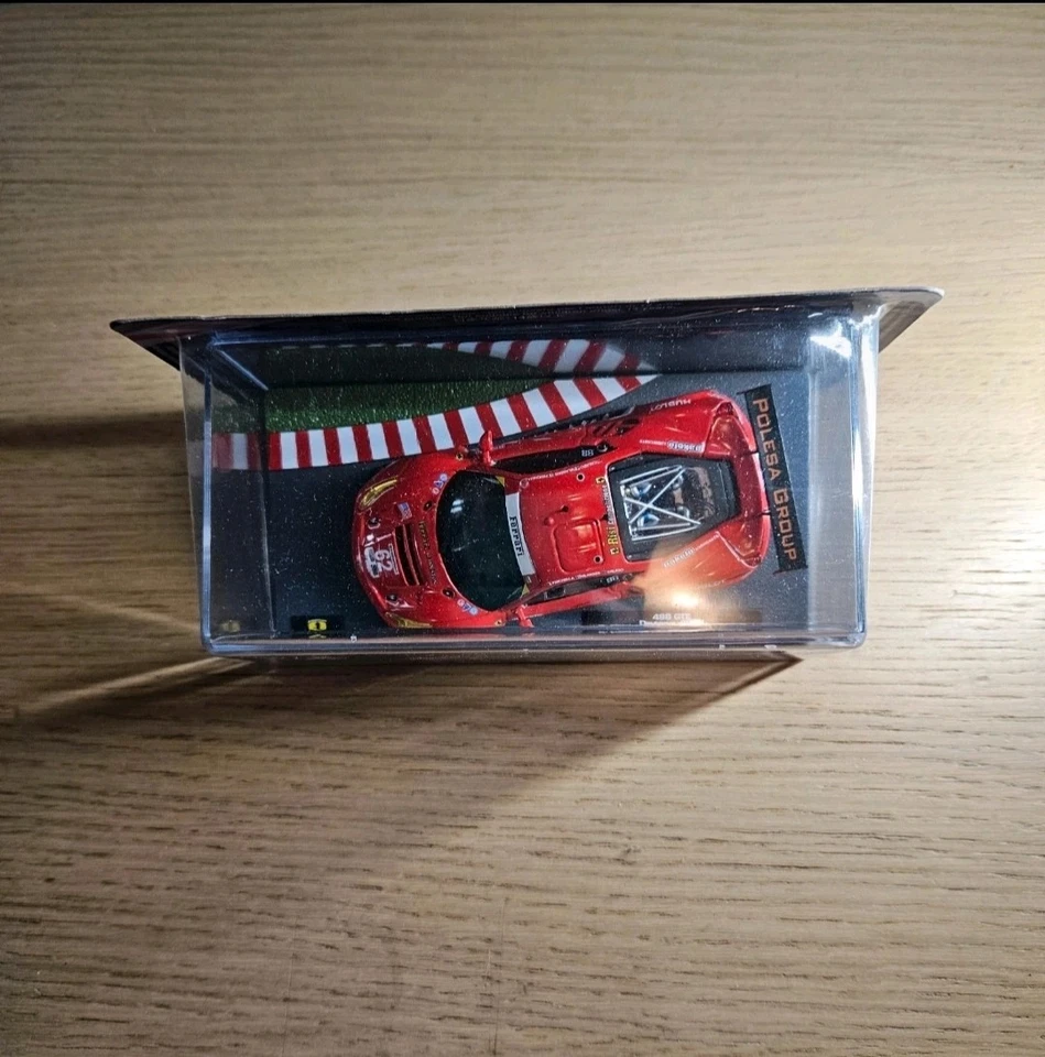 Modellino auto Ferrari 488 GTE Daytona 2017 G. Fisichella - T. Vilander - J.... - Immagine 3 di 4
