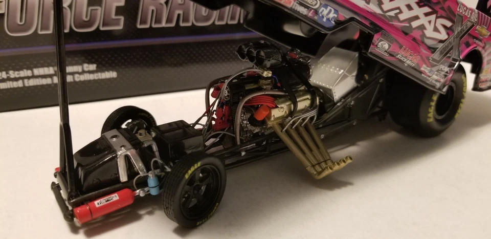 Courtney Force 2015 «TRAXXAS розовый» Chevrolet смешной автомобиль 1/24 на LIONEL гонки #246 - Изображение 3 из 4