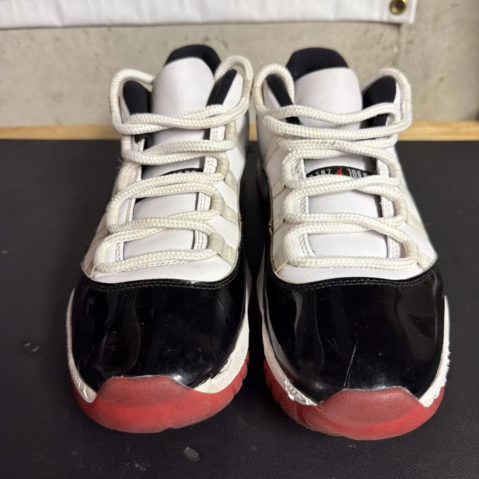 Talla 10.5 - Jordan 11 Retro Low Concord Bred Negro Y Rojo De Colección XI ¡ENVÍO A EE. UU.! Foto 3 de 4