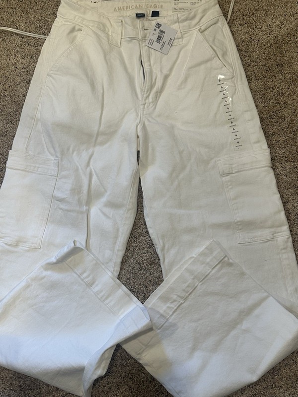 American eagle Women’s Size 6 Baggy White Jeans Wide Leg Super High Rise