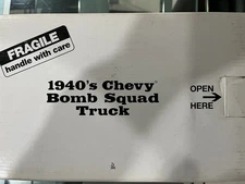 DANBURY MINT  DIECAST: 1940's CHEVY BOMB SQUAD TRUCK, 1:24.