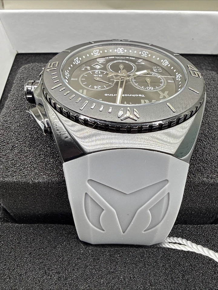 TechnoMarine Hombre Manta Ocean 48mm Reloj Cuarzo TM-220022 Negro con Banda Gris Foto 4 de 4