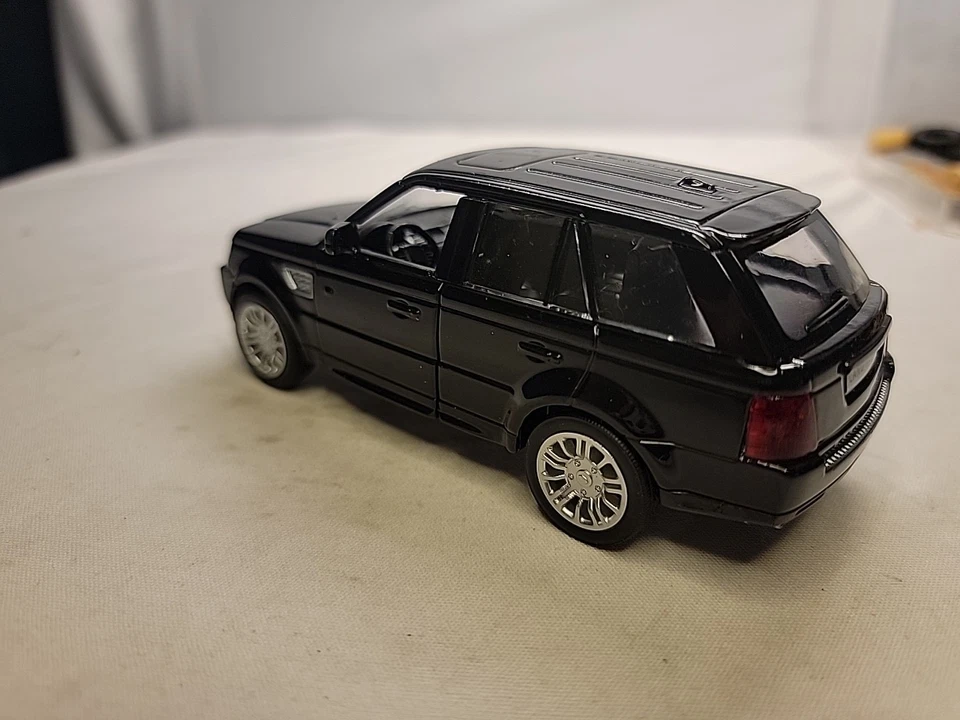 Range Rover Sport Kinsmart Diecast 1:38 Scale Black Pullback - Image 2 of 4