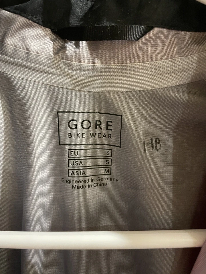 Ropa de bicicleta GORE para hombre pequeña manga larga roja negra RN 66633 Foto 3 de 3