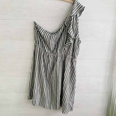 one shoulder black and white striped dress Toperth Black And White Striped One-Shoulder Maxi Dress  Toperth