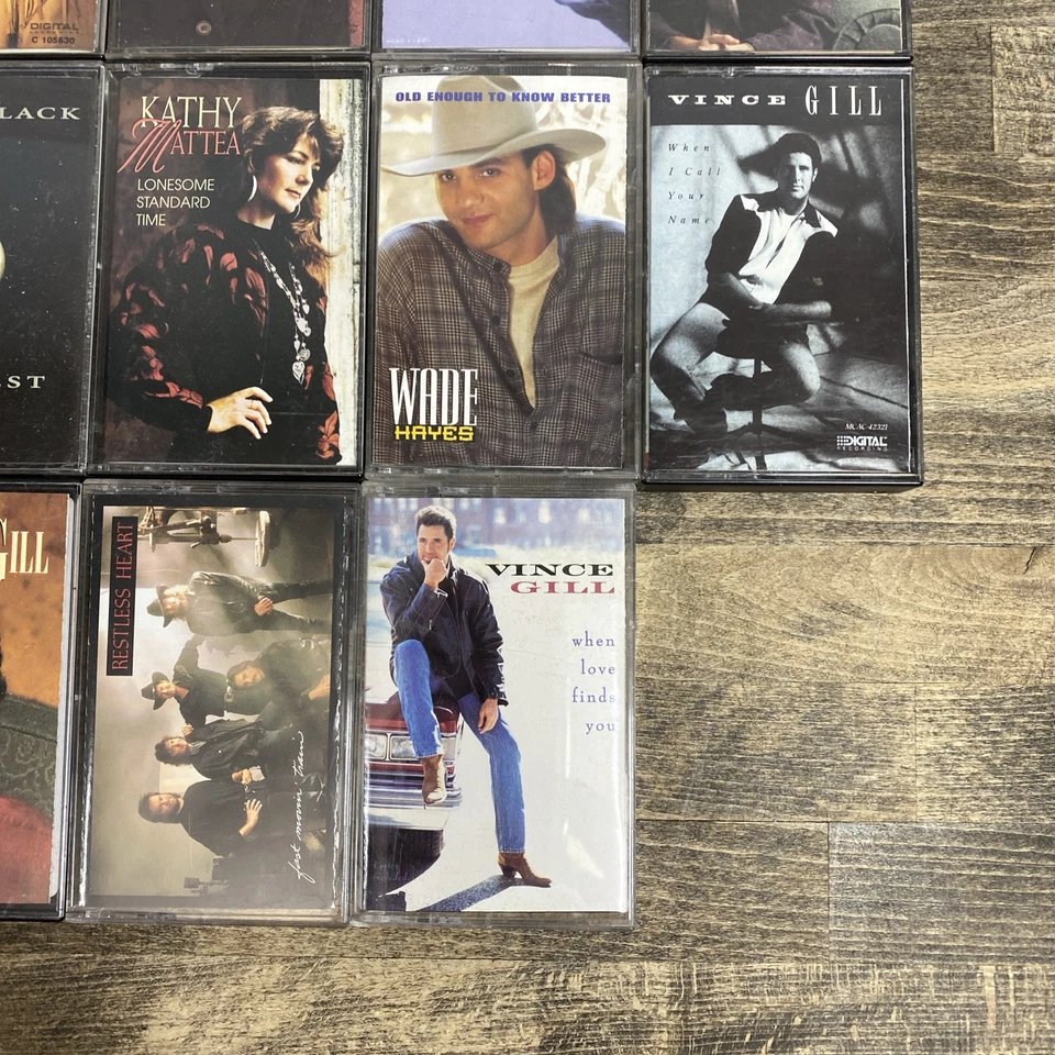 Lot of 23 Vintage Country Cassette Tapes 1990's - Titles in Description -VG Foto 4 de 4